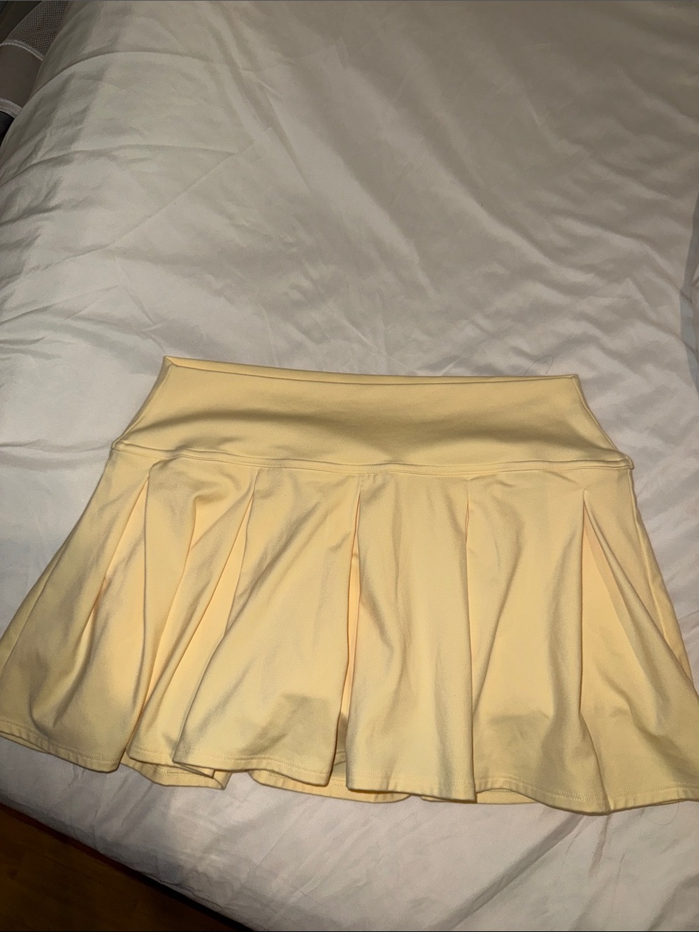 Gilly Hicks Pale Yellow Pleated Mini Skirt